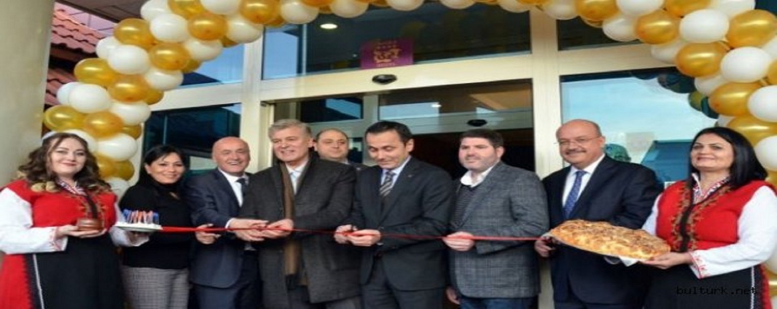 خبرات واسعة ومتكاملة